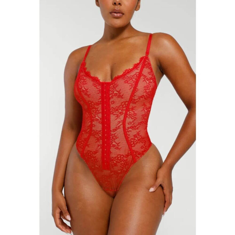 NEW SHAPELLX Lace Glamour Flawless Fit Thong Bodysuit Large Red Sleeveless
